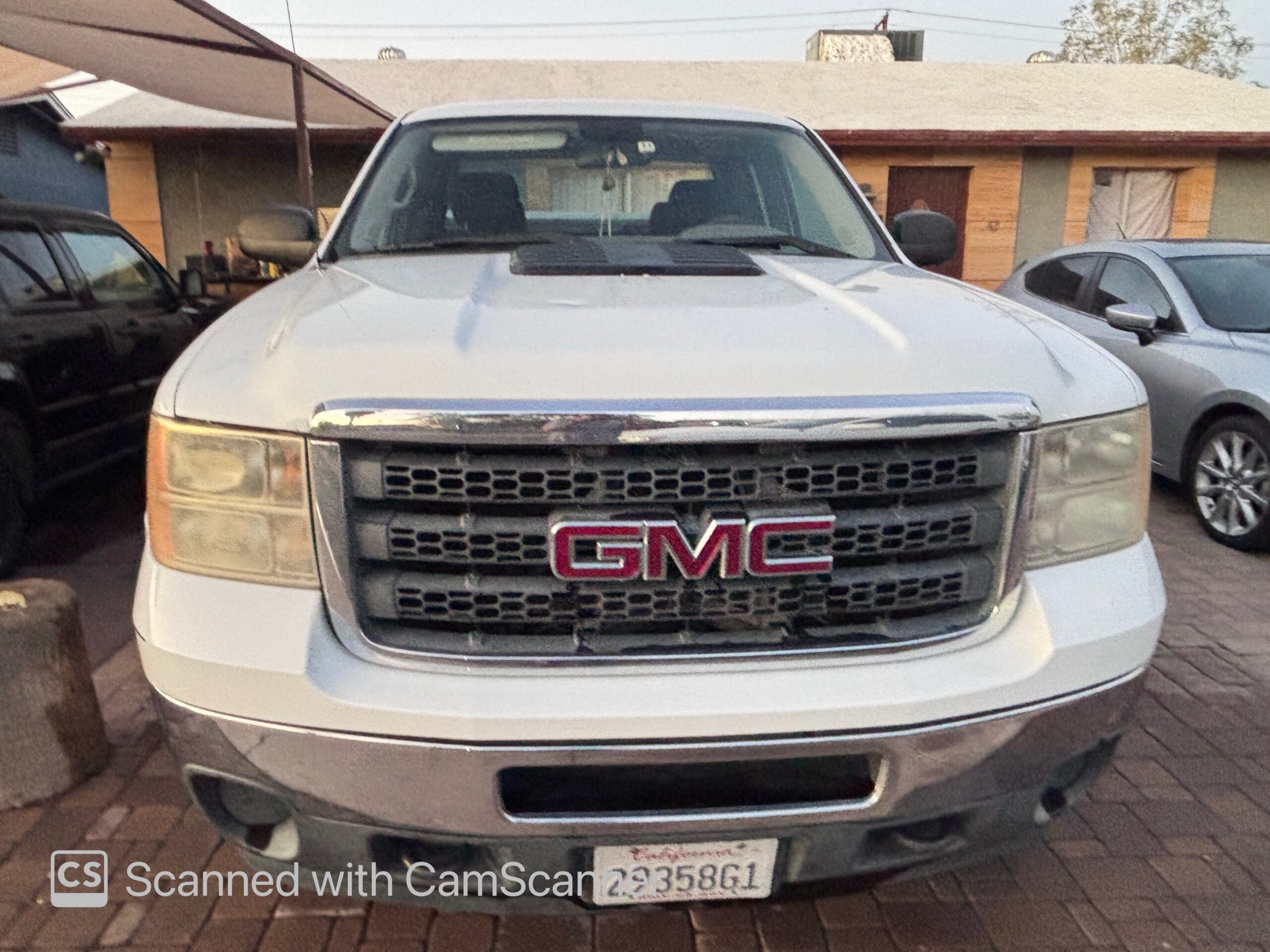 
								2012 GMC 4X4 full									